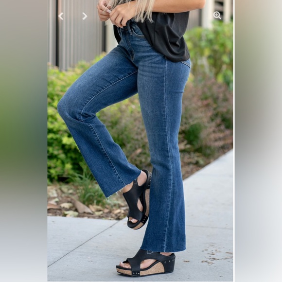 NWT JUDY BLUE Mid Rise Bootcut Dark Wash Non Distressed Jeans - Picture 11 of 15